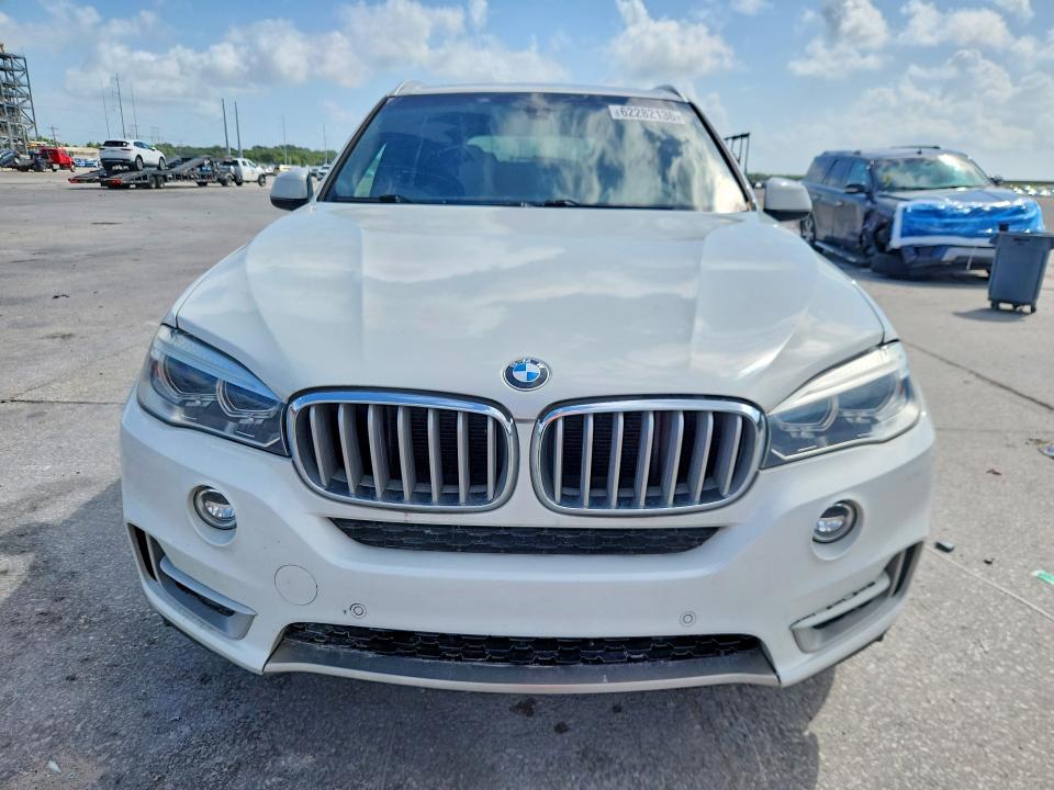2018 BMW X5 VIN 5UXKR2C53J0Z21663 COPART salvage auction — MINOR DENT/SCRATCHES, La - Certificate Of Title (P), sold $775 on 2026-07-29 (photo 5)
