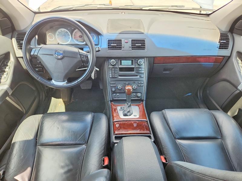 2014 Volvo Xc90 VIN YV4952CZ1E1688698 COPART salvage auction — REAR END, Co - Salvage Title, sold $725 on 2026-08-10 (photo 8)