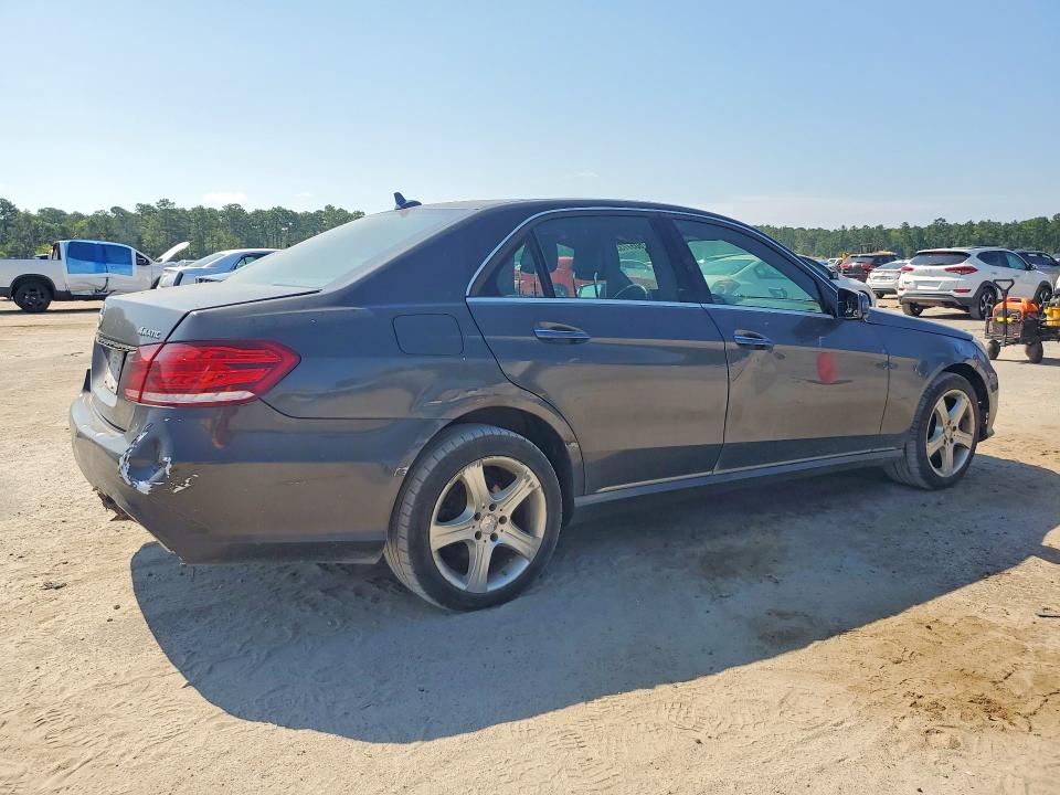 2014 Mercedes-benz E-klasse VIN WDDHF8JB3EA989094 COPART salvage auction — MINOR DENT/SCRATCHES, Sc - Cert Of Title-Salvage Rebuilt, sold $325 on 2026-08-10 (photo 3)
