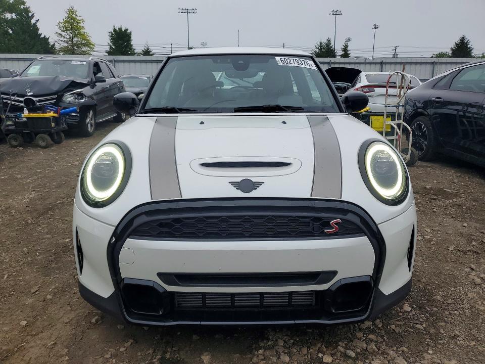 2024 Mini Cooper VIN WMW53DH02R2V71142 COPART salvage auction — REAR END, MD - CERT OF SALVAGE > 75% DAMAGE, sold $6,200 on 2026-08-03 (photo 5)