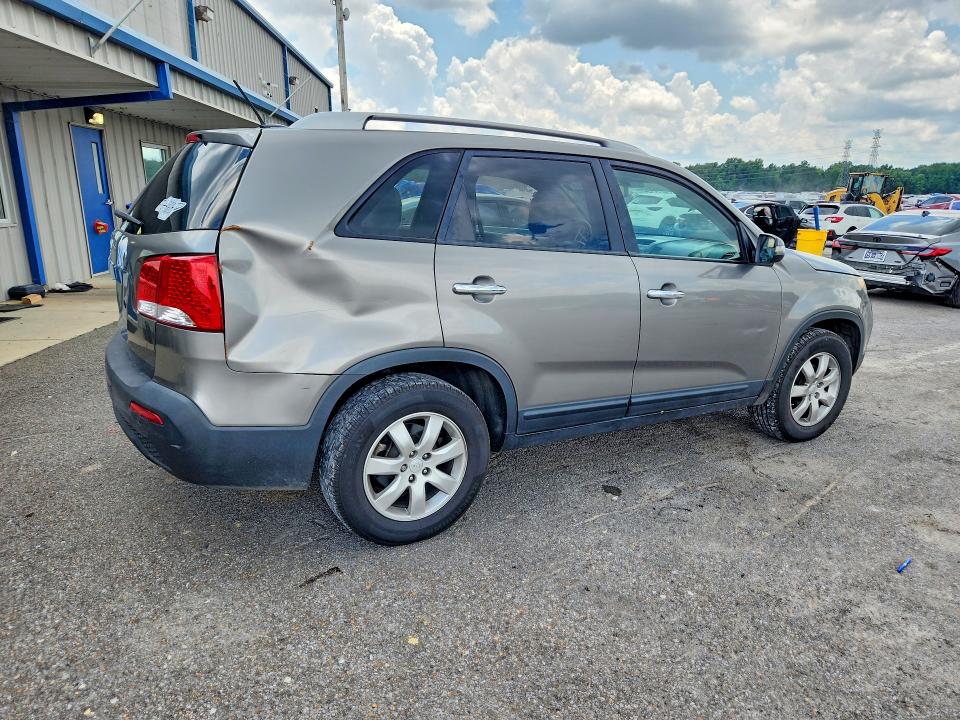 2011 Kia Sorento VIN 5XYKT4A12BG149070 COPART salvage auction — REAR END, Tn - Certificate Of Title, sold $975 on 2026-07-14 (photo 3)