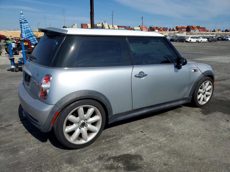 2002 Mini Cooper VIN WMWRE33482TD56996 COPART salvage auction — REAR END, CA - SALVAGE CERTIFICATE, sold $400 on 2026-08-07 (photo 3)