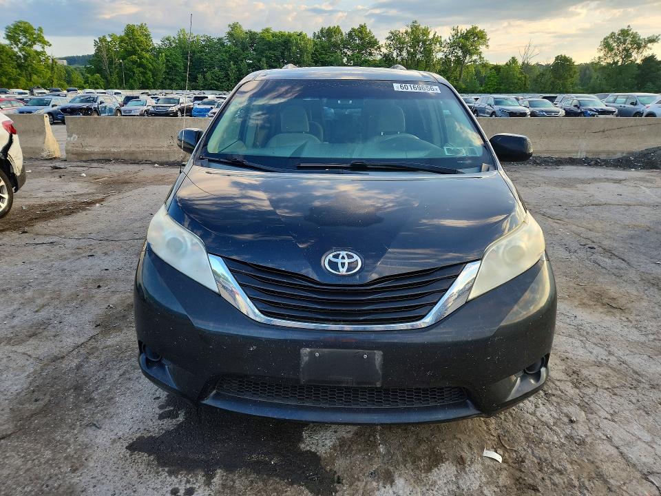 2011 Toyota Sienna VIN 5TDKK3DC8BS094136 COPART salvage auction — MINOR DENT/SCRATCHES, NY - CERTIFICATE OF TITLE, sold $825 on 2026-07-17 (photo 5)