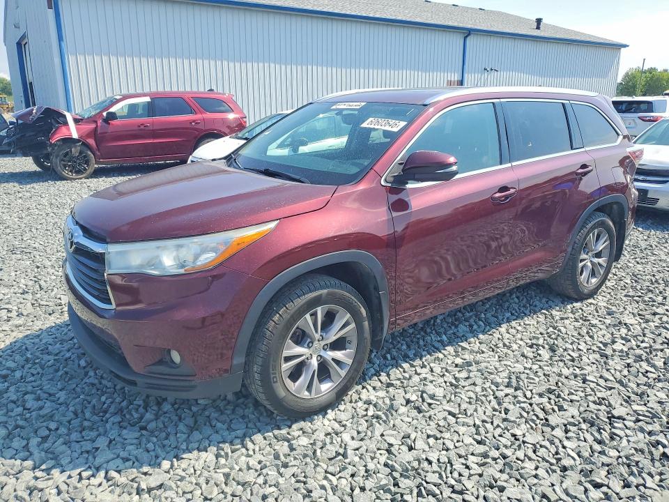 2015 Toyota Highlander VIN 5TDJKRFH5FS172658 — COPART salvage auction photo
