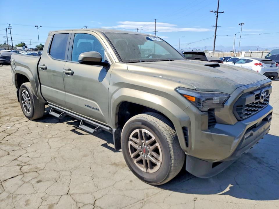 2025 Toyota Tacoma VIN 3TMKB5FN2SM033715 COPART salvage auction — REAR END, Ca - Salvage Certificate, sold $20,800 on 2026-08-24 (photo 4)