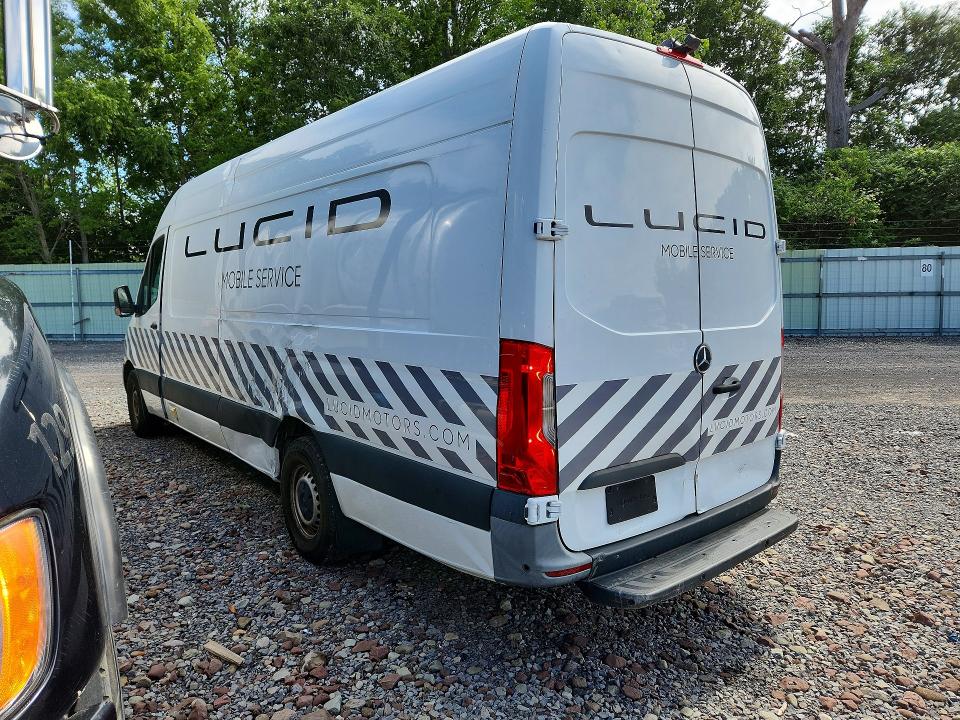 2021 Mercedes-benz Sprinter VIN W1Y4EDHY0MT068030 COPART salvage auction — SIDE, Id - Salvage Certificate Of Title, sold $17,100 on 2026-07-15 (photo 2)