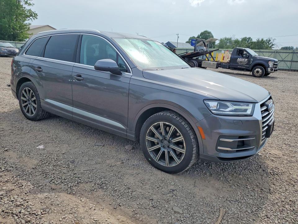 2018 Audi Q7 VIN WA1LAAF78JD051917 COPART salvage auction — NORMAL WEAR, NY - CERTIFICATE OF TITLE, sold $6,900 on 2026-08-05 (photo 4)