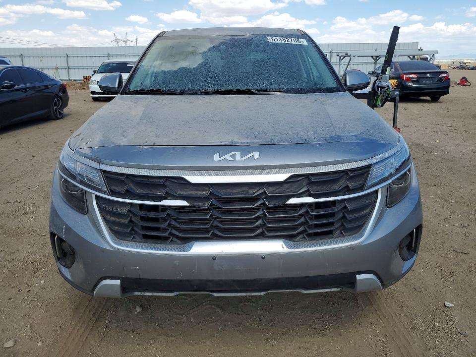 2026 Kia Seltos VIN KNDEP2AA2T7869957 COPART salvage auction — SIDE, CA - DIS/DLR/EXP ONLY CLEAN TITLE, sold $16,710 on 2026-07-20 (photo 5)