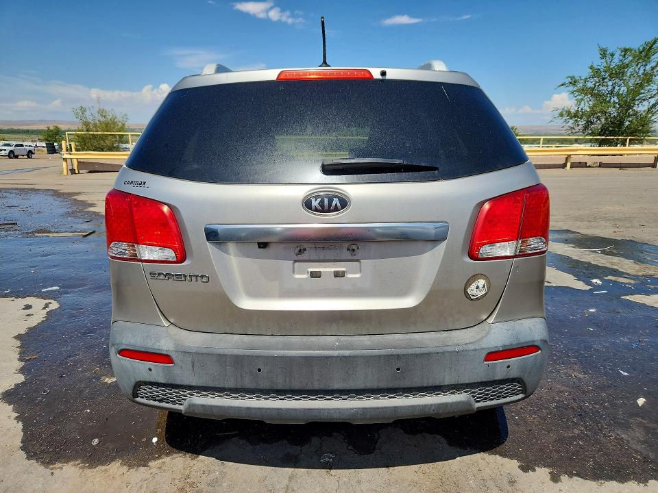 2013 Kia Sorento VIN 5XYKT3A68DG418293 COPART salvage auction — MECHANICAL, Nm - Certificate Of Title, sold $275 on 2026-07-30 (photo 6)