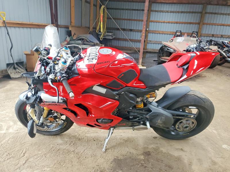 2023 Ducati Panigale VIN ZDMDAGWWXPB002862 COPART salvage auction — FRONT END, ON - PERMIT IRREPAIRABLE, sold $6,600 on 2026-08-13 (photo 3)