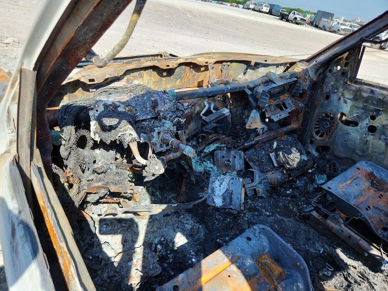 2001 Ford F-150 lightning VIN 1FTRX07L31KA20266 COPART salvage auction — BURN, TN - NON-REPAIRABLE CERTIFICATE, sold $225 on 2026-07-27 (photo 9)