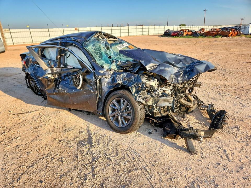 2020 Kia Optima VIN 5XXGT4L3XLG402212 COPART salvage auction — ALL OVER, TX - SALVAGE VEHICLE TITLE, sold $100 on 2026-07-29 (photo 4)