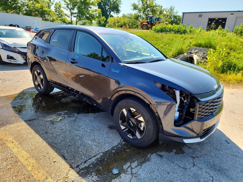 2026 Kia Sportage VIN 5XYK23DF9TG391702 COPART salvage auction — SIDE, Fl - Certificate Of Title, sold $6,000 on 2026-07-22 (photo 4)