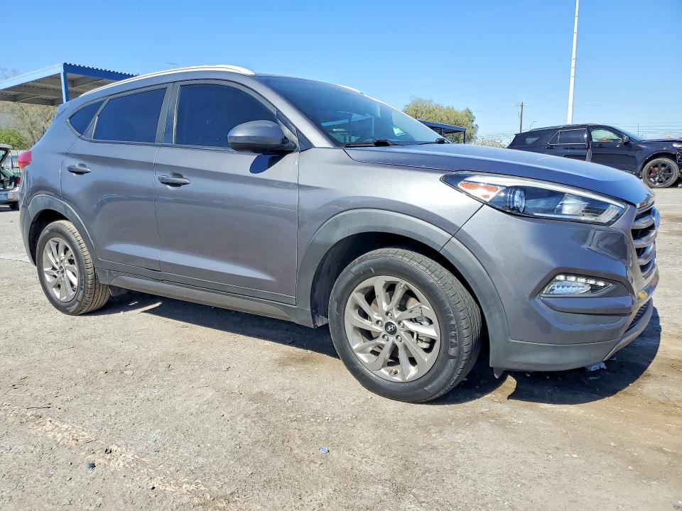 2016 Hyundai Tucson VIN KM8J33A47GU178131 COPART salvage auction — SIDE, Nv - Salvage Title, sold $450 on 2026-07-23 (photo 4)