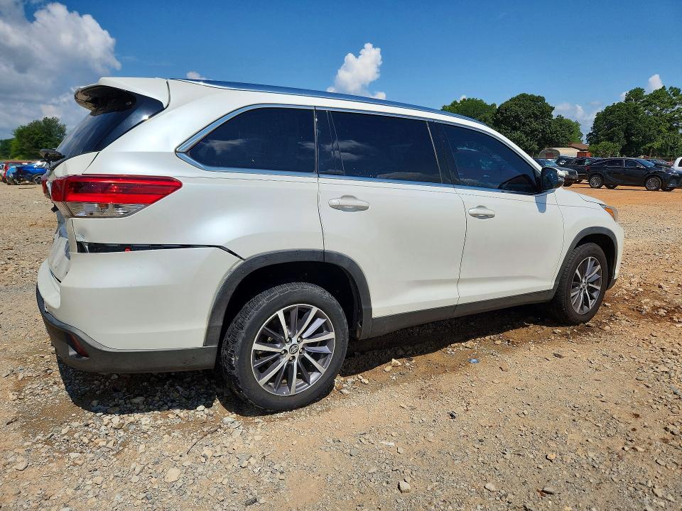2019 Toyota VIN 5TDKZRFH0KS338742 COPART salvage auction — REAR END, Al - Cert Of Title-Salvage Title, sold $125 on 2026-07-29 (photo 3)