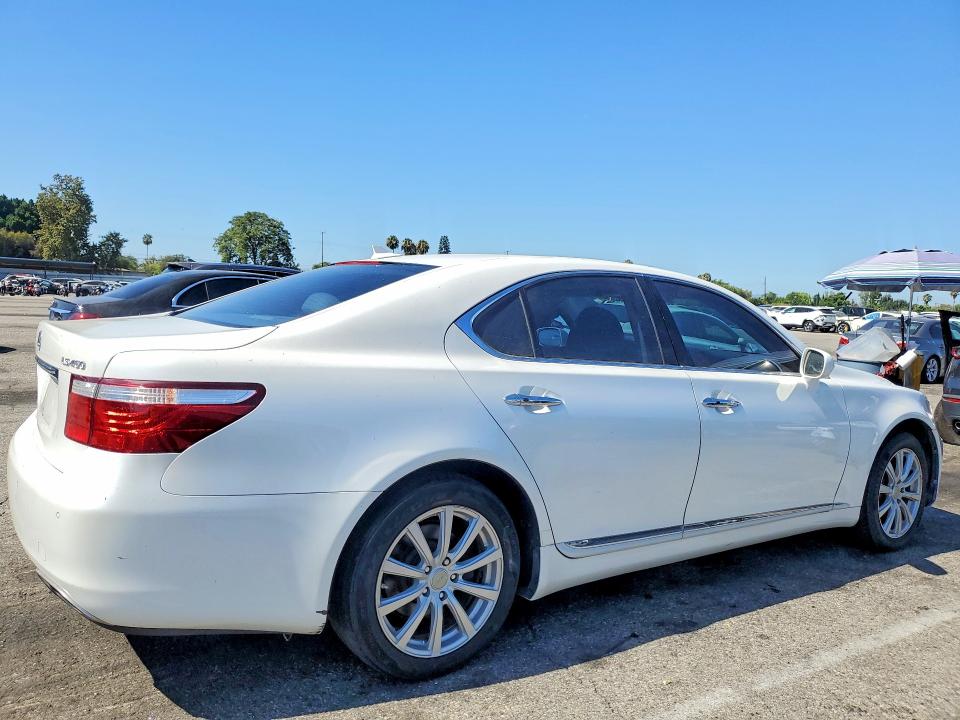 2007 Lexus Ls VIN JTHBL46FX75040410 COPART salvage auction — MINOR DENT/SCRATCHES, CA - DIS/DLR/EXP ONLY CLEAN TITLE, sold $90 on 2026-07-21 (photo 3)