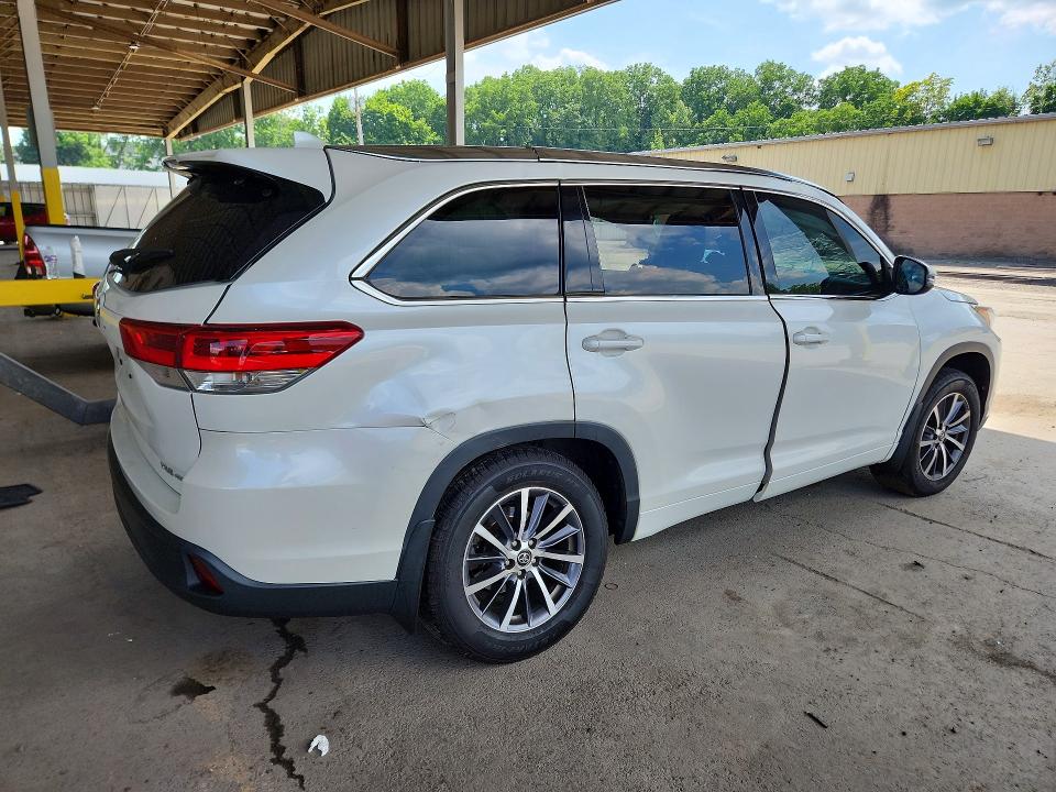 2017 Toyota Highlander VIN 5TDJZRFH7HS418480 COPART salvage auction — ROOF, Ny - Mv-907A Salvage Certificate, sold $3,350 on 2026-07-28 (photo 3)