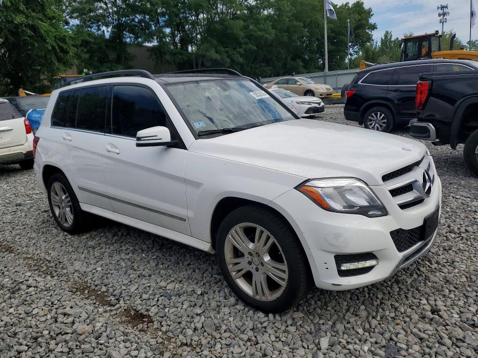 2015 Mercedes-benz VIN WDCGG8JB7FG364824 COPART salvage auction — SIDE, Ma - Cert Of Title-Reconstrctd Coll, sold $4,050 on 2026-08-20 (photo 4)