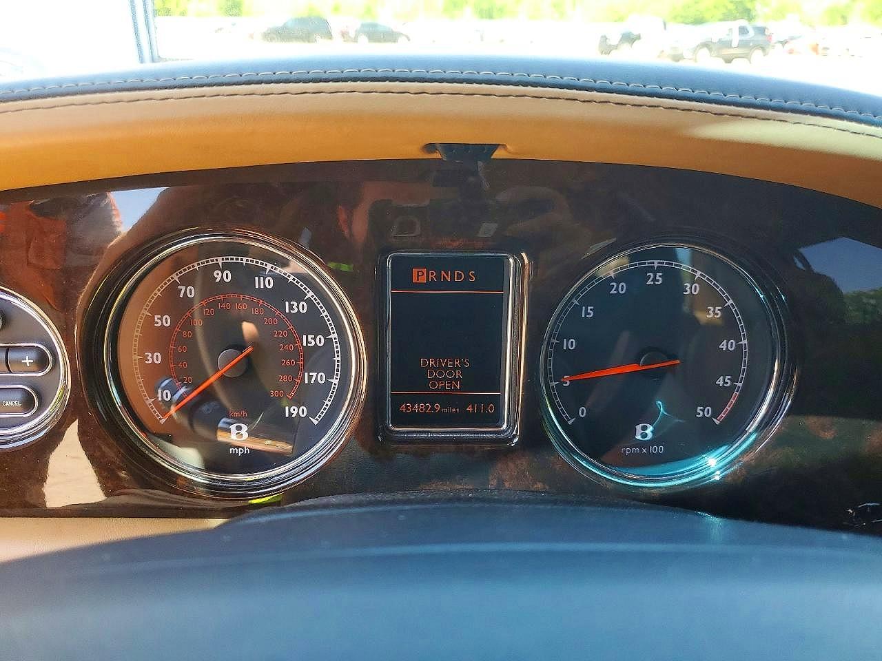 2007 Bentley Arnage VIN SCBLF44J87CX12113 COPART salvage auction — Minor Dent/Scratches, MT - CERT OF TITLE-REBUILT SALVAGE, sold $30,500 on 2026-09-15 (photo 9)