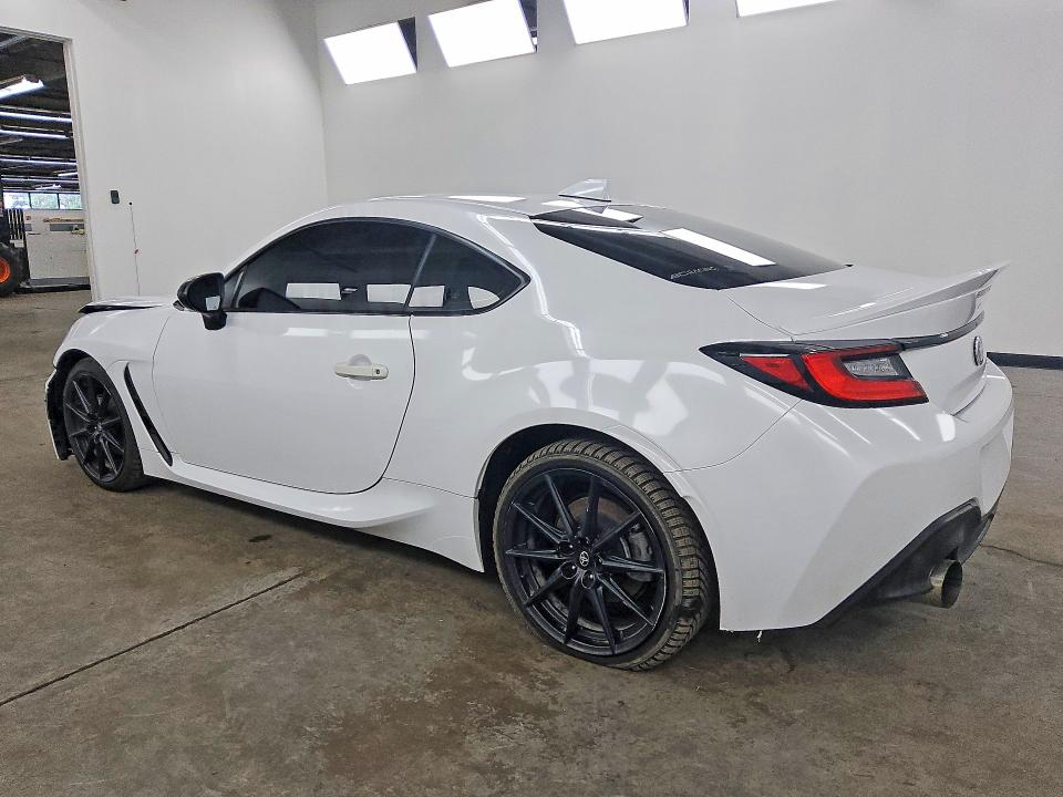 2025 Toyota Gr 86 VIN JF1ZNBE15S9752013 COPART salvage auction — FRONT END, Il - Certificate Of Title, sold $17,500 on 2026-08-11 (photo 2)