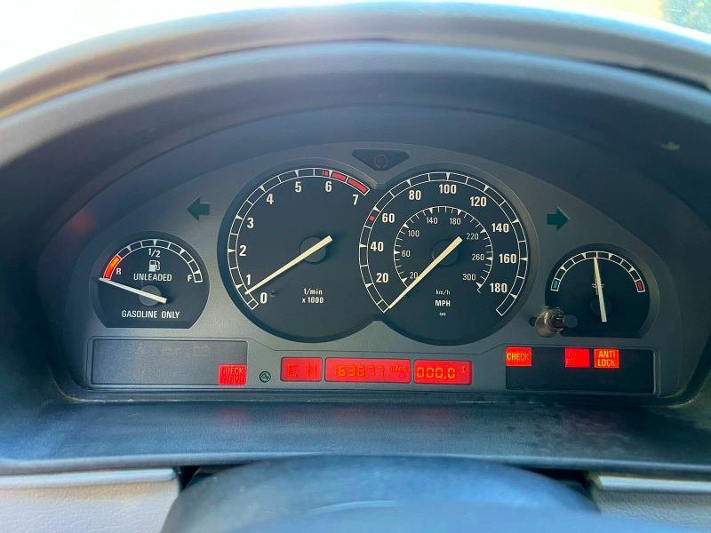 1991 BMW 850 VIN WBAEG2310MCB72468 COPART salvage auction — MECHANICAL, Ca - Certificate Of Title (P), sold $9,600 on 2026-08-03 (photo 8)