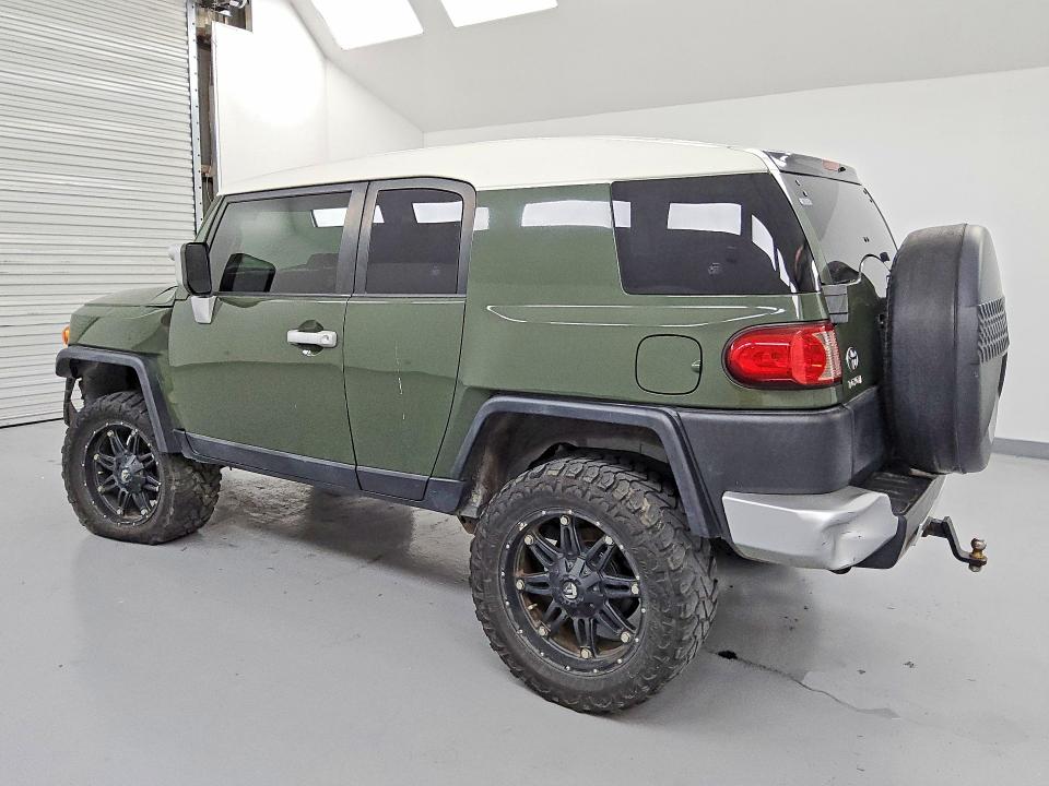 2010 Toyota Fj cruiser VIN JTEBU4BF0AK094940 COPART salvage auction — FRONT END, TX - CERTIFICATE OF TITLE, sold $175 on 2026-07-30 (photo 2)