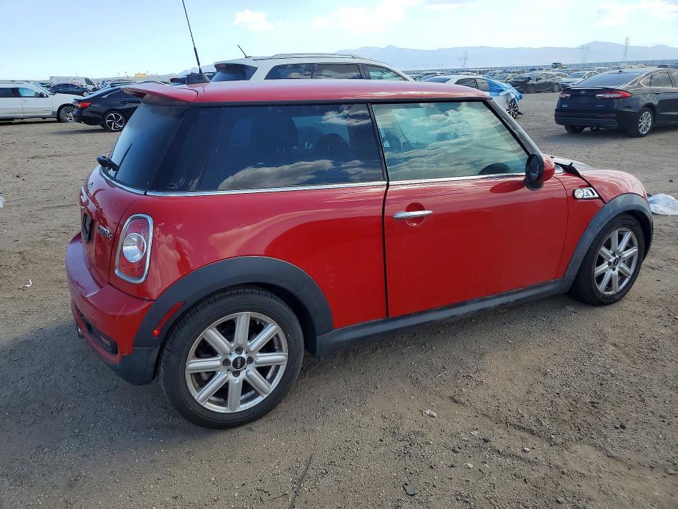 2012 Mini Cooper VIN WMWSV3C57CT385513 COPART salvage auction — FRONT END, CA - DIS/DLR/EXP ONLY CLEAN TITLE, sold $500 on 2026-07-20 (photo 3)