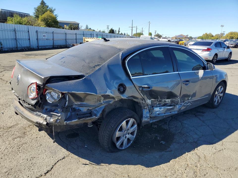 2007 Volkswagen Passat VIN WVWEK73C37P056028 COPART salvage auction — REAR END, CA - SALVAGE CERTIFICATE, sold $125 on 2026-08-14 (photo 3)