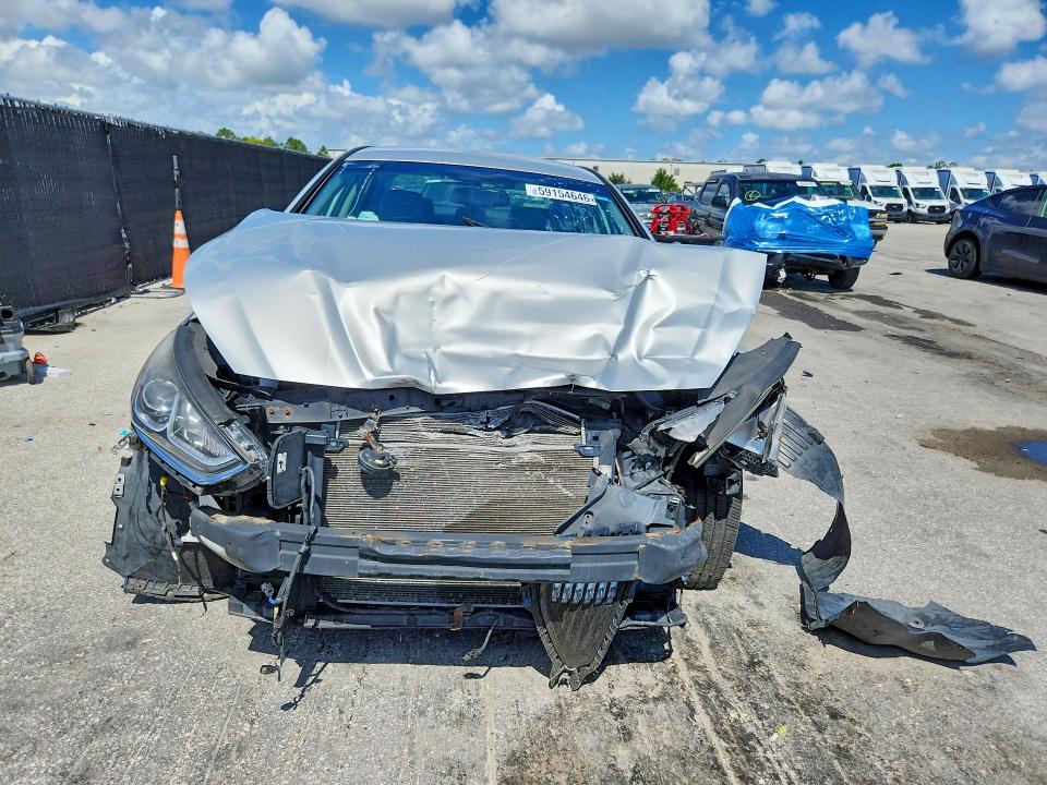2019 Hyundai Sonata VIN 5NPE34AF9KH761378 COPART salvage auction — FRONT END, Fl - Certificate Of Title, sold $450 on 2026-07-09 (photo 5)