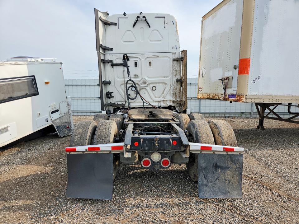 2020 Freightliner Cascadia VIN 3AKJHHDR0LSLS3405 COPART salvage auction — SIDE, MT - SALVAGE CERTIFICATE OF A VEHIC, sold $4,600 on 2026-08-27 (photo 6)