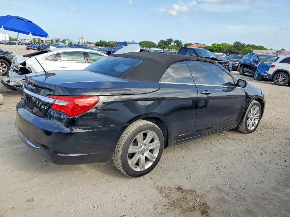 2014 Chrysler 200 VIN 1C3BCBEG6EN151974 COPART salvage auction — FRONT END, Fl - Certificate Of Title, sold $10 on 2026-07-17 (photo 3)