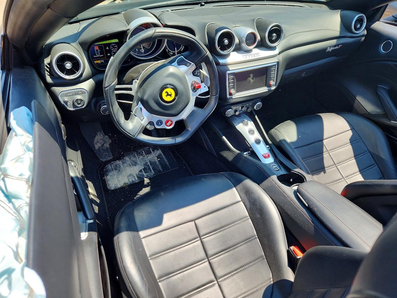 2015 Ferrari California T VIN ZFF77XJA9F0211380 COPART salvage auction — Rear End, IL - SALVAGE CERTIFICATE, sold $44,250 on 2026-08-04 (photo 8)