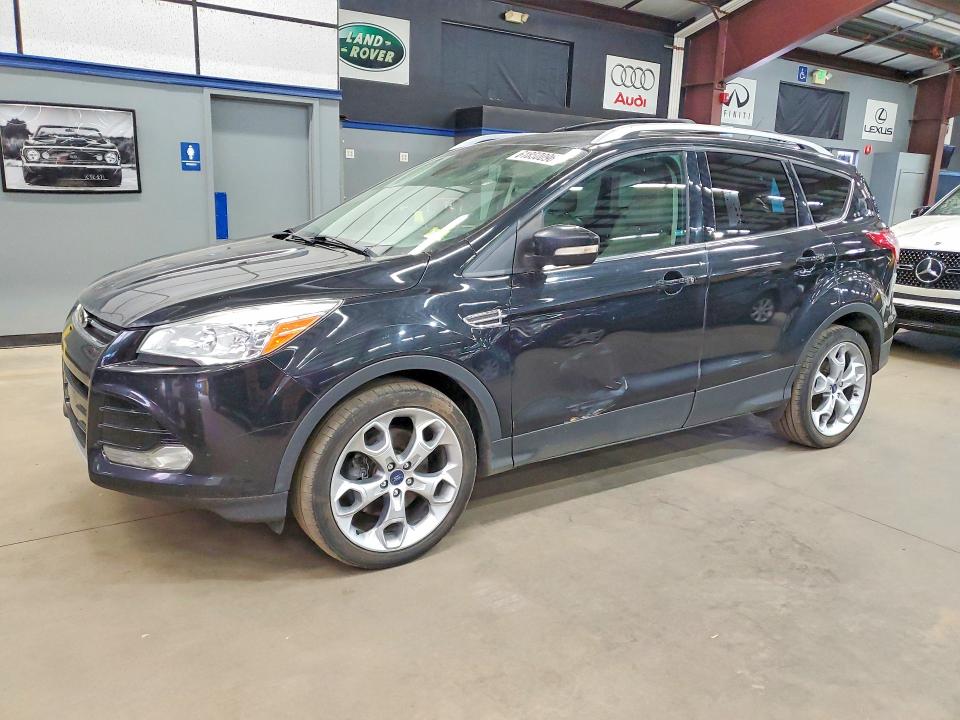2014 Ford Escape VIN 1FMCU9JX3EUD35203 COPART salvage auction — MINOR DENT/SCRATCHES, Vt - Certificate Of Title (P), sold $1,600 on 2026-07-31 (photo 1)
