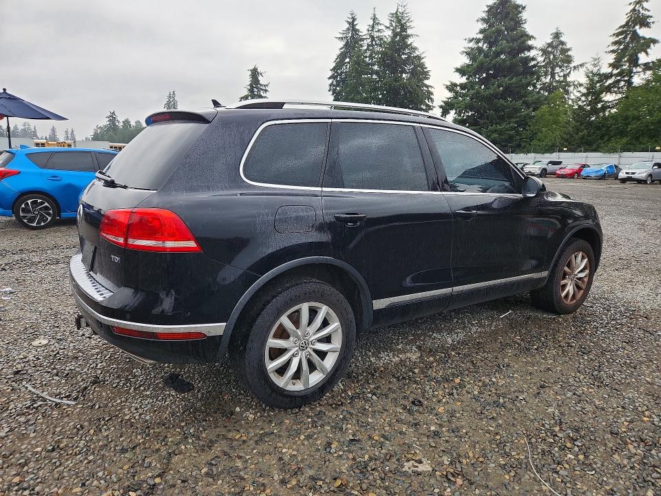2015 Volkswagen Touareg VIN WVGEP9BP8FD005699 COPART salvage auction — MINOR DENT/SCRATCHES, Wa - Vehicle Cert Of Ownership-Titl, sold $2,350 on 2026-07-28 (photo 3)