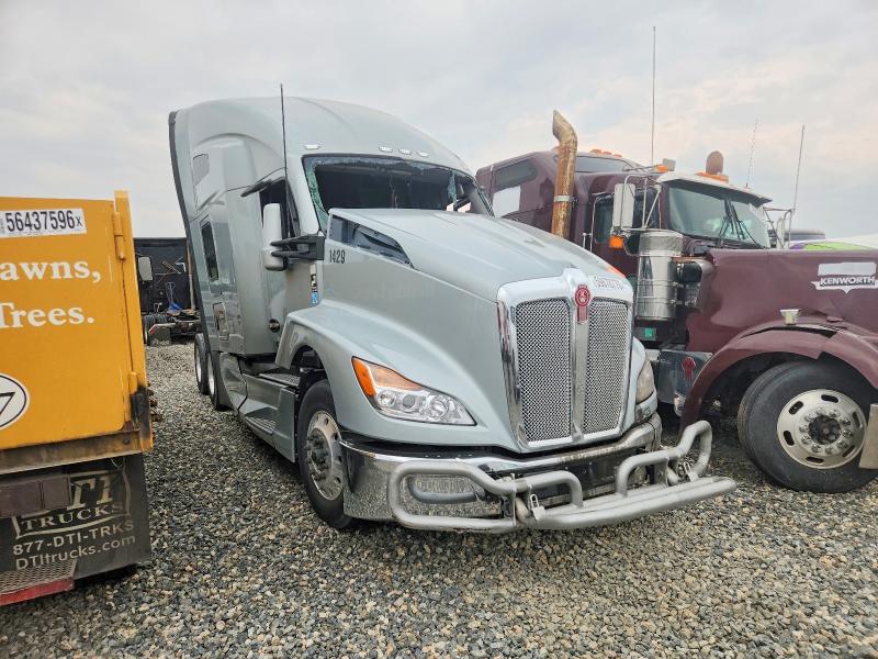 2025 Kenworth T680 VIN 1XKYD49X7SJ128221 — COPART salvage auction photo