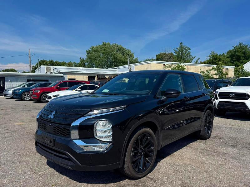 2023 Mitsubishi Outlander VIN JA4J4UA86PZ035114 COPART salvage auction — NORMAL WEAR, Fl - Certificate Of Title (P), sold $17,000 on 2026-07-31 (photo 2)