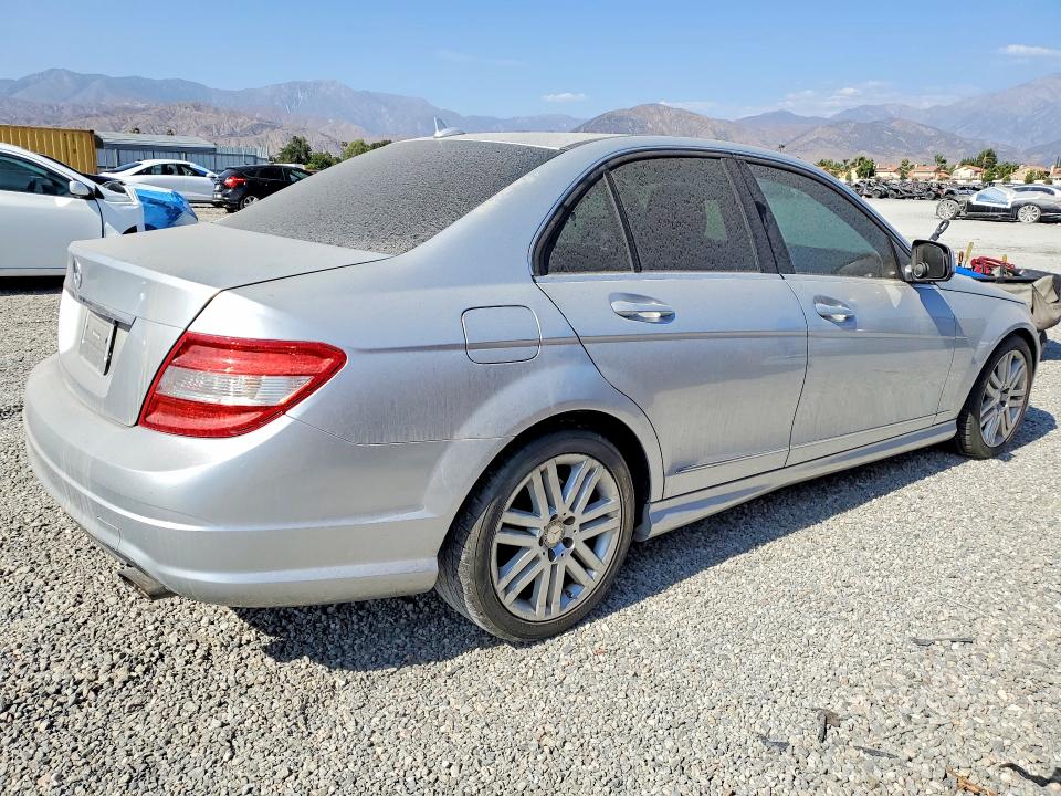 2009 Mercedes-benz C class VIN WDDGF54XX9R074526 COPART salvage auction — MINOR DENT/SCRATCHES, CA - DIS/DLR/EXP ONLY LIEN PAPERS, sold $400 on 2026-08-05 (photo 3)