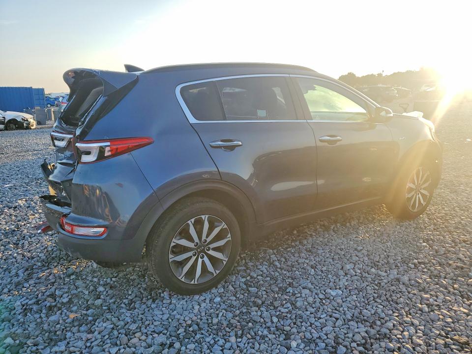 2018 Kia Sportage VIN KNDPNCAC8J7423041 COPART salvage auction — REAR END, Fl - Cert Of Title Slvg Rebuildable, sold $15 on 2026-07-31 (photo 3)