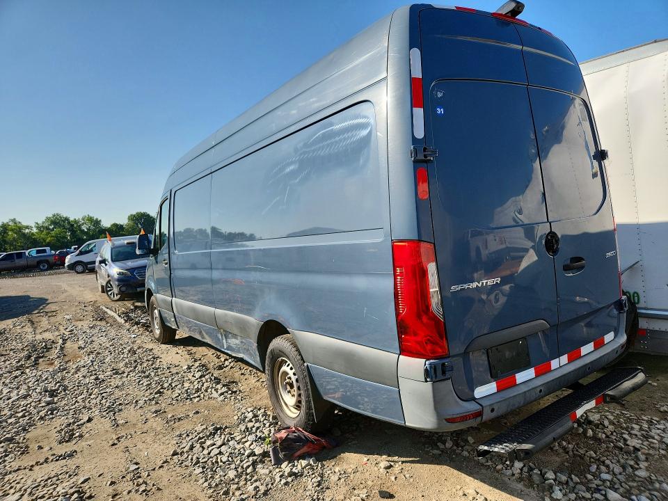 2019 Mercedes-benz Sprinter VIN WD4PF1CD3KT006884 COPART salvage auction — MINOR DENT/SCRATCHES, Oh - Certificate Of Title, sold $8,400 on 2026-08-03 (photo 2)