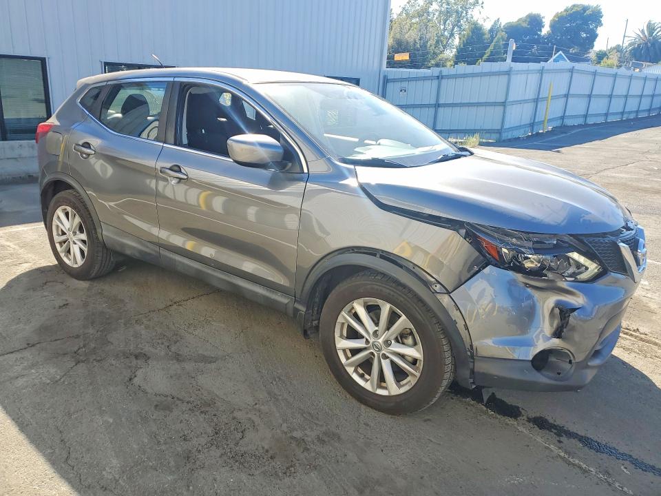 2018 Nissan VIN JN1BJ1CP5JW105400 COPART salvage auction — FRONT END, Ca - Salvage Certificate, sold $2,450 on 2026-07-17 (photo 4)