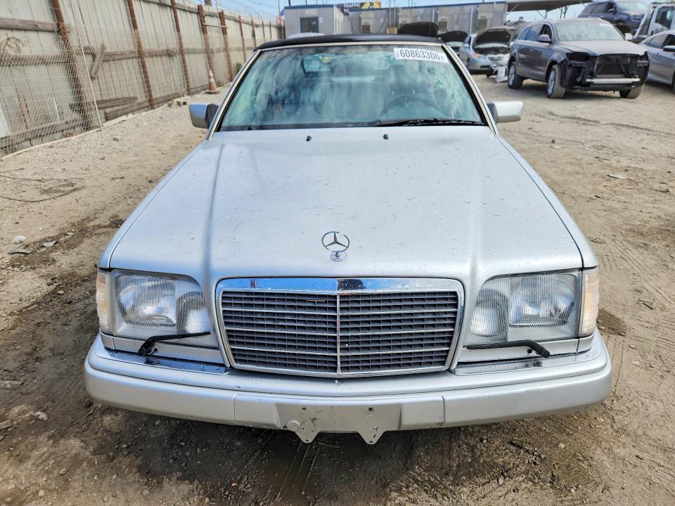 1995 Mercedes-benz E-class VIN WDBEA66E7SC185995 COPART salvage auction — MINOR DENT/SCRATCHES, Nv - Dis/Dlr/Exp Only Clean Title (P), sold $1,750 on 2026-07-27 (photo 5)