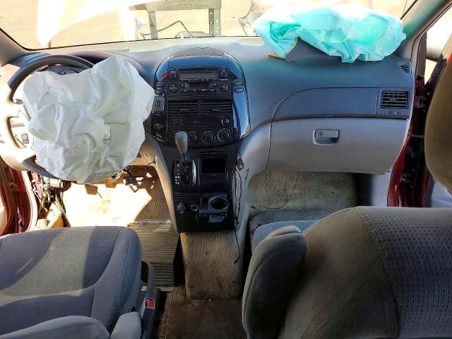 2004 Toyota Sienna VIN 5TDZA23C54S085152 COPART salvage auction — FRONT END, CA - LIEN PAPERS-SALVAGE OR AC, sold $500 on 2026-07-27 (photo 8)