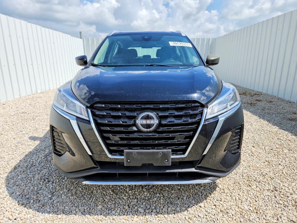 2023 Nissan Kicks VIN 3N1CP5CV9PL514426 COPART salvage auction — SIDE, TX - CERTIFICATE OF TITLE, sold $7,900 on 2026-08-17 (photo 5)