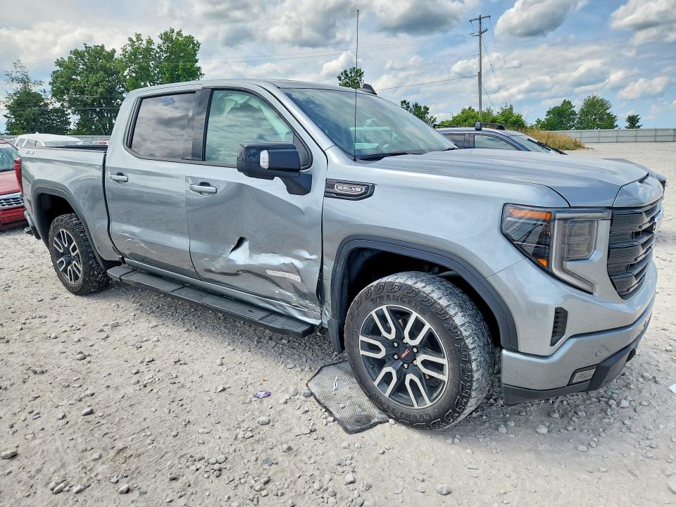 2026 Gmc SIERRA VIN 1GTUUCED5TZ220592 COPART salvage auction — SIDE, MI - CERTIFICATE OF TITLE, sold $33,000 on 2026-10-01 (photo 4)