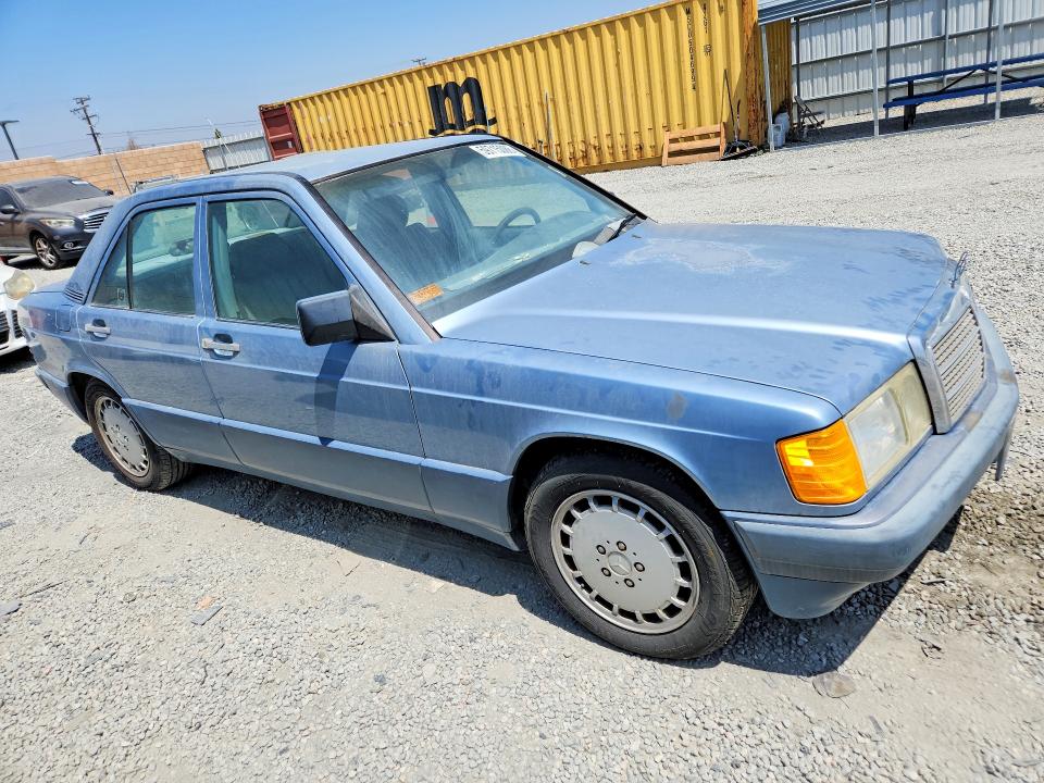 1989 Mercedes-benz 190 VIN WDBDA29D3KF624910 COPART salvage auction — NORMAL WEAR, CA - DIS/DLR/EXP ONLY CLEAN TITLE, sold $4,500 on 2026-07-29 (photo 4)