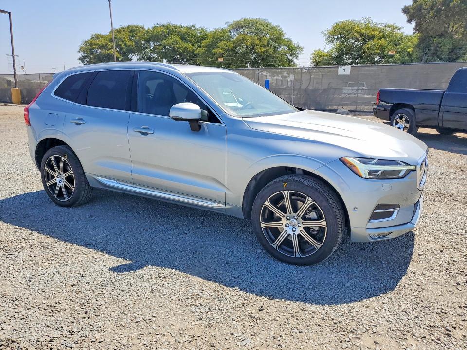 2018 Volvo Xc60 VIN YV4A22RL1J1017468 COPART salvage auction — SIDE, CA - SALVAGE CERTIFICATE, sold $13,300 on 2026-10-02 (photo 4)