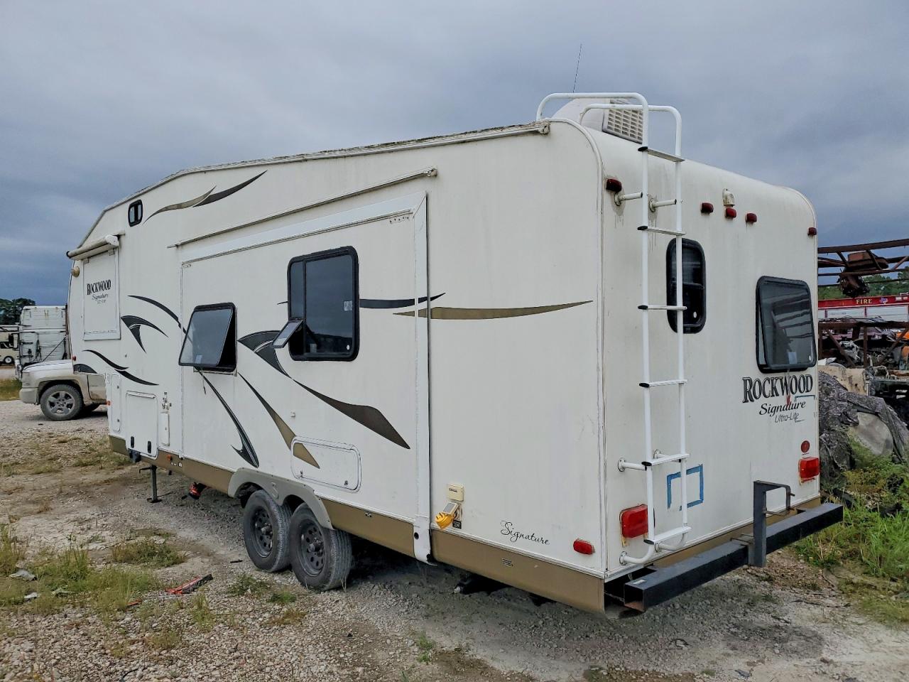 2013 Foresriver VIN 4X4FRLD26D1849587 COPART salvage auction — Water/Flood, R2 - Clean Title, sold $25 on 2026-08-18 (photo 3)