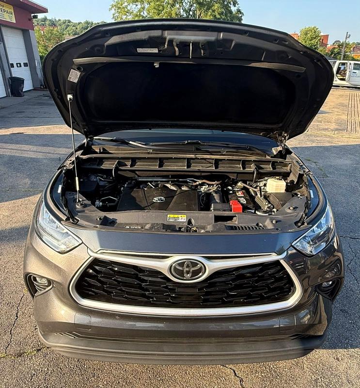 2020 Toyota Highlander VIN 5TDHZRBH6LS010646 COPART salvage auction — MINOR DENT/SCRATCHES, Nj - Certificate Of Title (P), sold $17,500 on 2026-07-18 (photo 6)