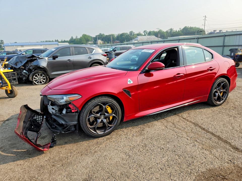 2018 Alfa romeo Giulia VIN ZARFAEAV9J7592849 — COPART salvage auction photo