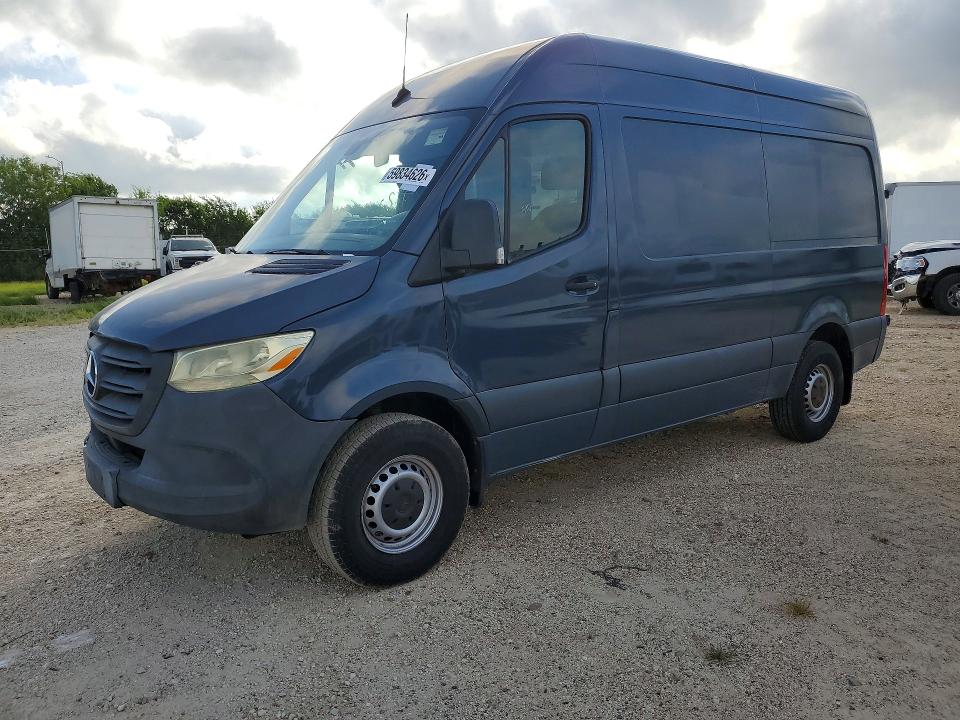 2019 Mercedes-benz Sprinter VIN WD4PF0CD9KP045823 COPART salvage auction — MINOR DENT/SCRATCHES, TX - CERTIFICATE OF TITLE (P), sold $7,900 on 2026-07-29 (photo 1)